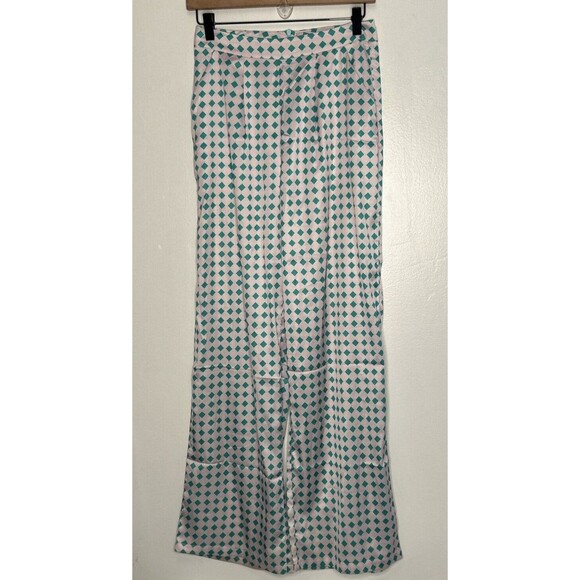 Princess Polly Jordy Set Women's US 4 Green Pink Lounge Pajama Blogger Favorite - Picture 3 of 6